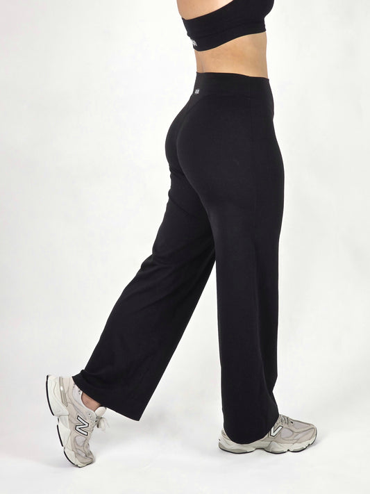 Straight Leg Leggings in Midnight
