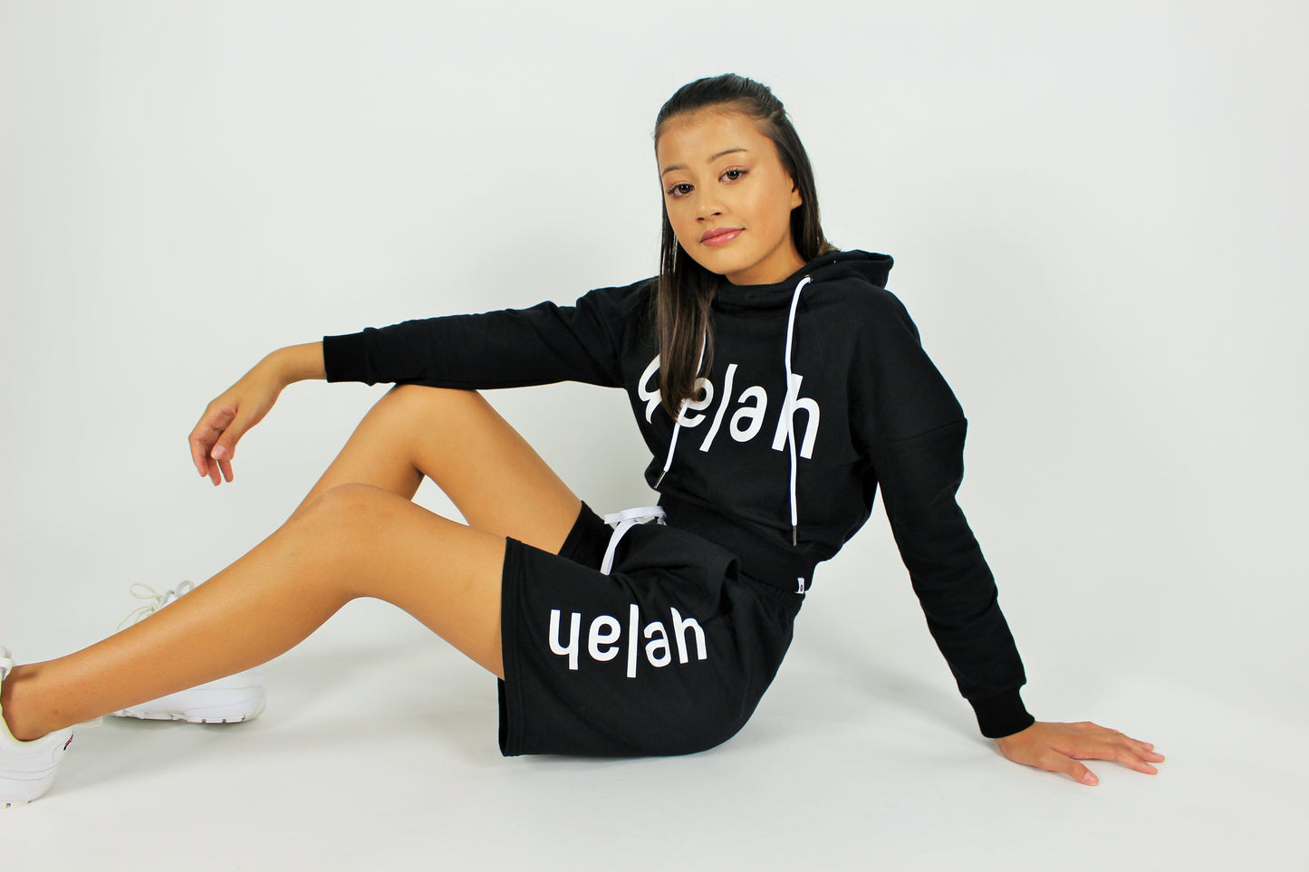 B&W Crop Hoodie Black