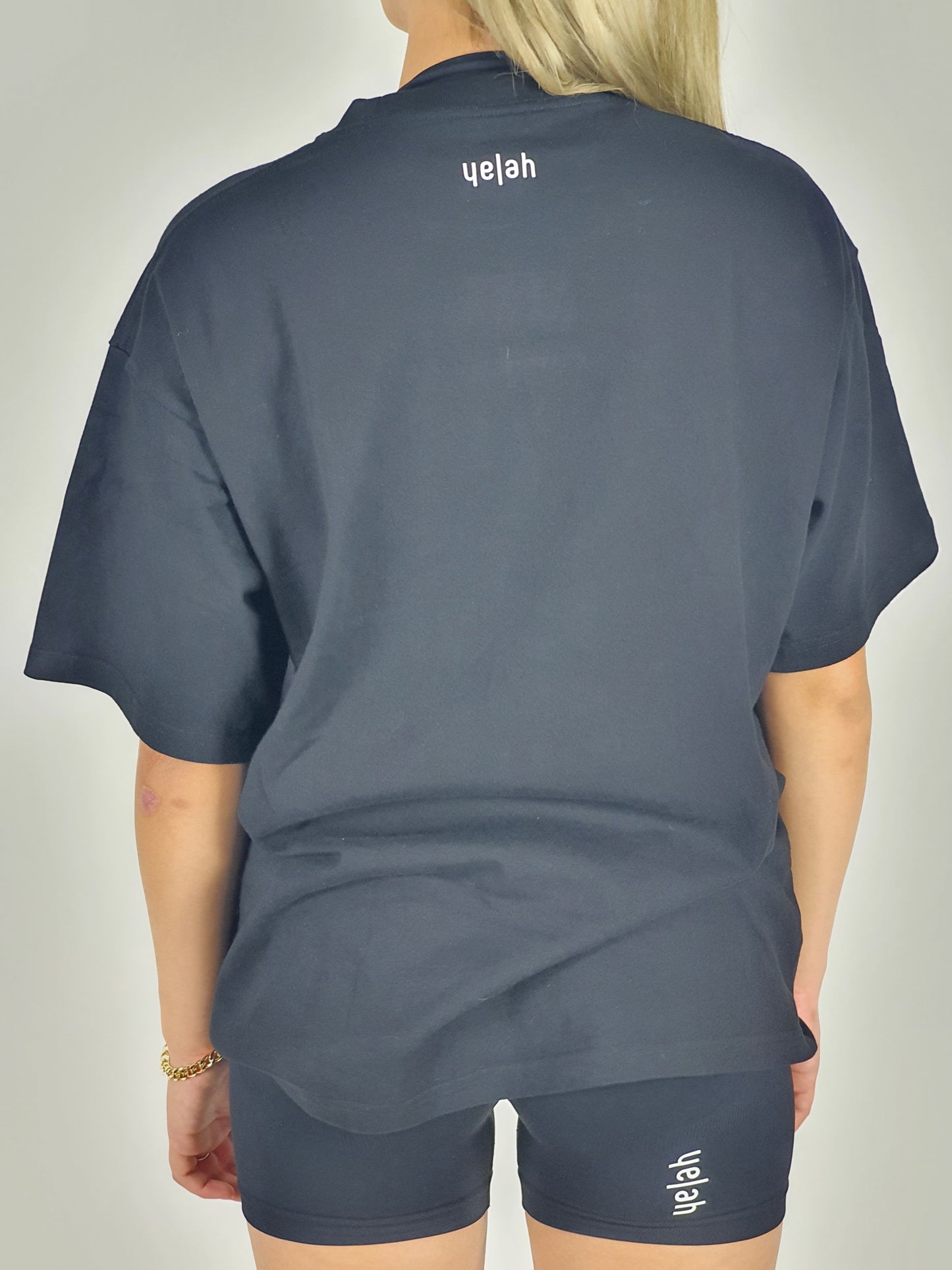 Oversized T-Shirt - Black