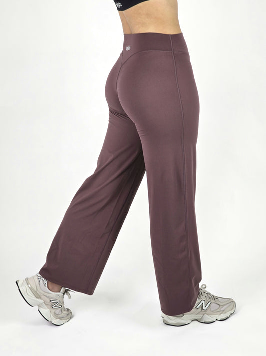 Straight Leg Leggings in Brown Stone