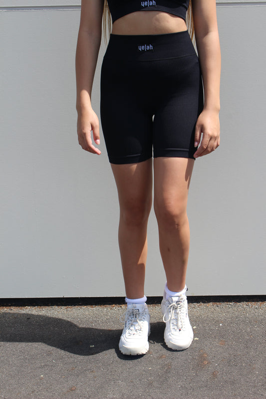 Seamless Ribbed Bike Shorts - Black